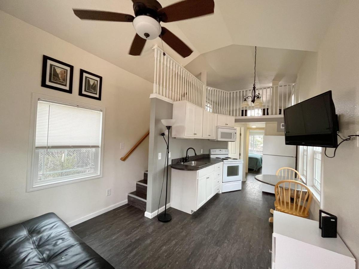 Cedar Tiny Home Woodland Park Exterior photo